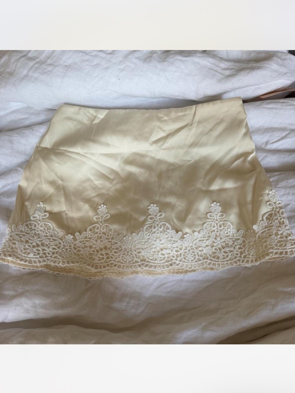 Amazon Essentials Cream Lace Trim Satin Mini Skirt